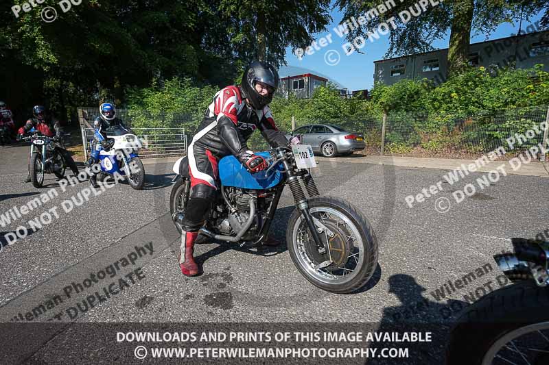 cadwell park;cadwell park photographs;cadwell trackday photographs;enduro digital images;event digital images;eventdigitalimages;peter wileman photography;racing digital images;trackday digital images;trackday photos